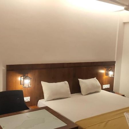 Hotel Anvisha Executive Mangvadi Eksteriør billede